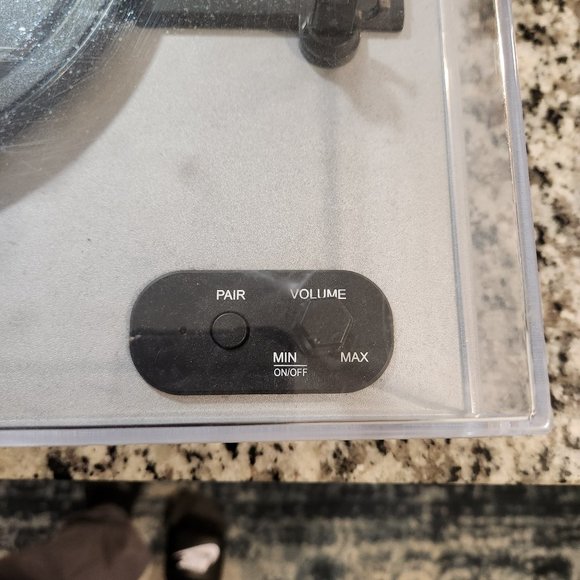 Altec Lansing ALT-500 Classic Turn Bluetooth Turntable with Built-in Stereo Spea - Picture 3 of 5